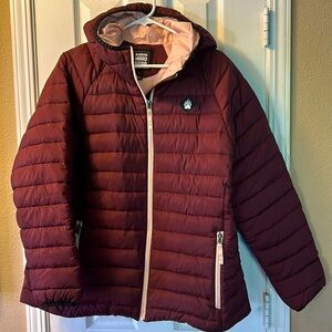 Duluth Alaskan Hard Gear Women's Burgundy Puffer Jacket